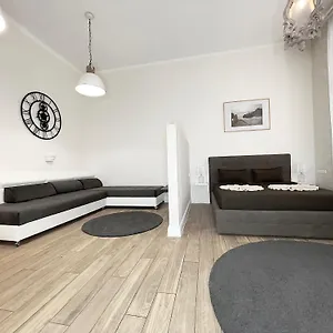  Apartamento Trigon Palace Hungría